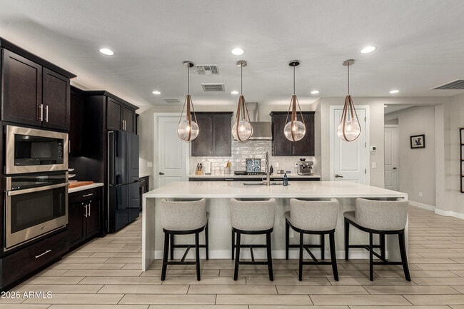 Building Photo - 6974 W Spur Dr