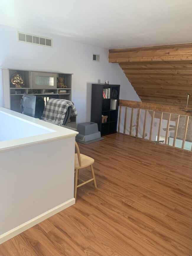 Building Photo - 2641 S Xanadu Way