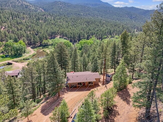 Building Photo - 9987 S Overlook Rd