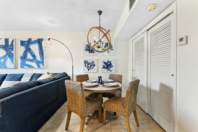 Building Photo - 225 S Beach Rd