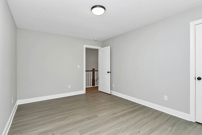 Building Photo - 2732 Catalina Ave