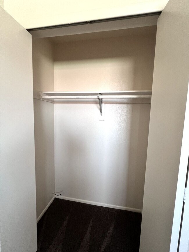 Building Photo - Near Academy Hills Park, Great NE Location...