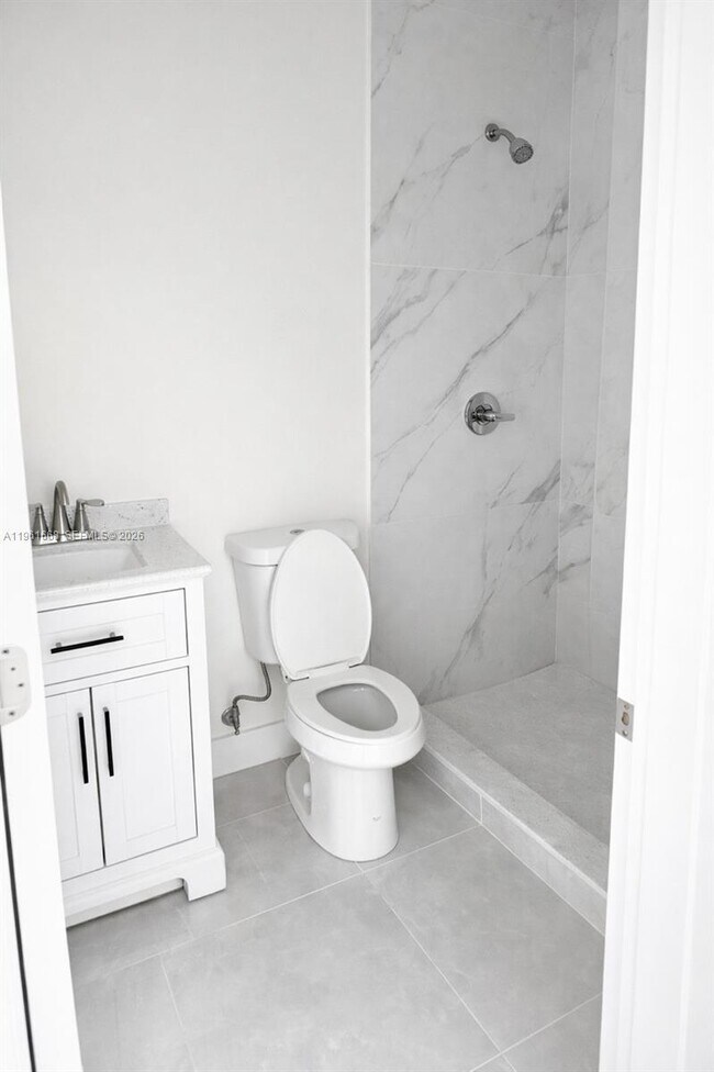 Building Photo - 3079 NW Flagler Terrace