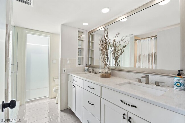 Building Photo - 3737 Crayton Rd