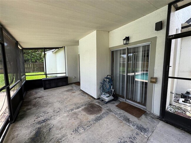 Building Photo - 107 S Deerwood Ave