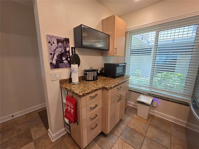 Building Photo - 6295 Bahia Del Mar Cir