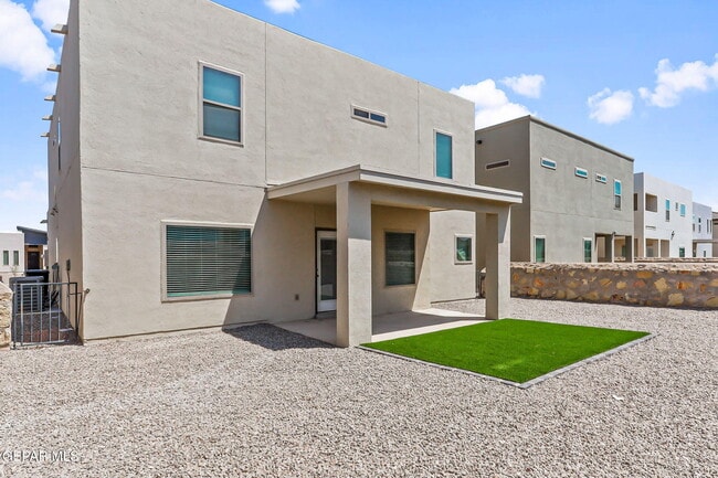 Building Photo - 12804 Linstead Ave