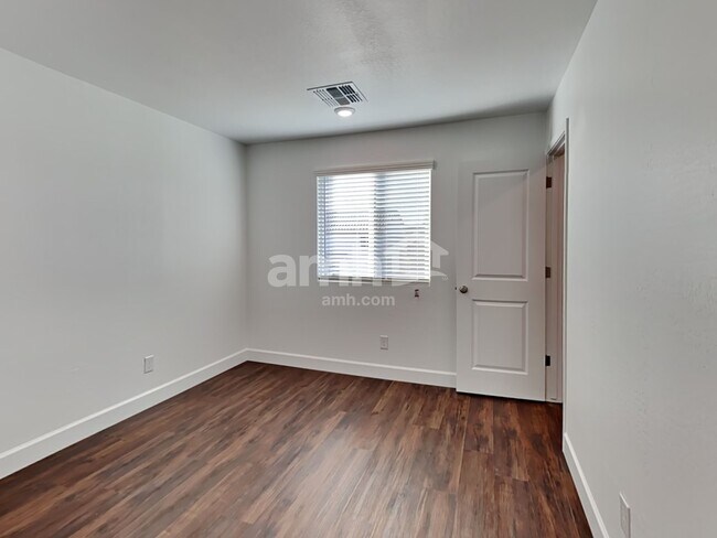 Building Photo - 17137 Puget Ave