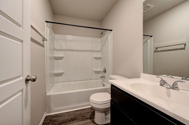 Building Photo - *** $250 MOVE-IN SPECIAL  *** Charming 4-Bed 2-Bath Home in Stillwater! *** $250 MOVE-IN SPECIAL ...