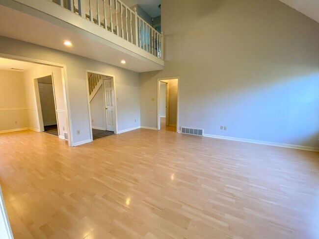 Building Photo - 8294 Floral Spring Dr
