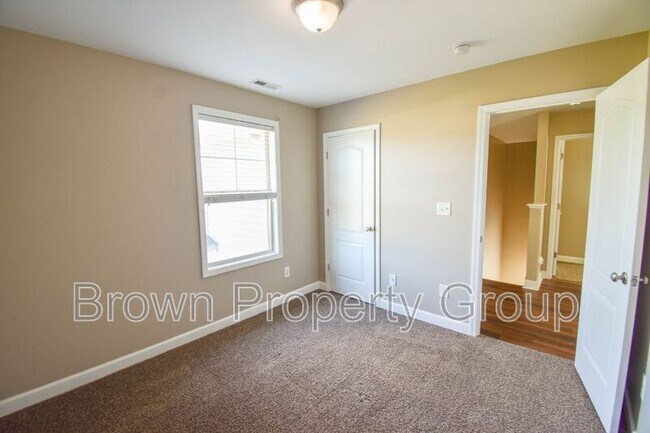 Building Photo - 6023 Daybrook Ct