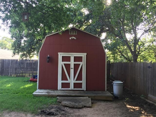 Building Photo - 1617 Kingston Dr