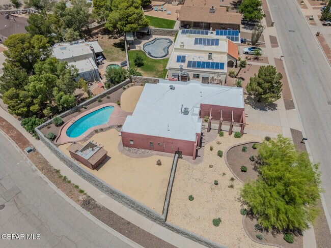 Building Photo - 6815 Villa Hermosa Dr