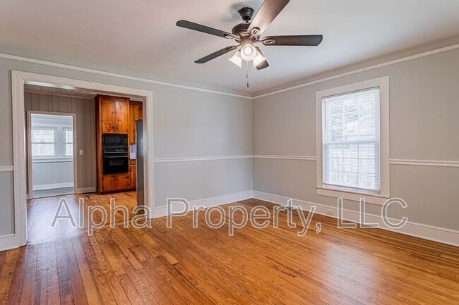 Building Photo - 654 Maywood St