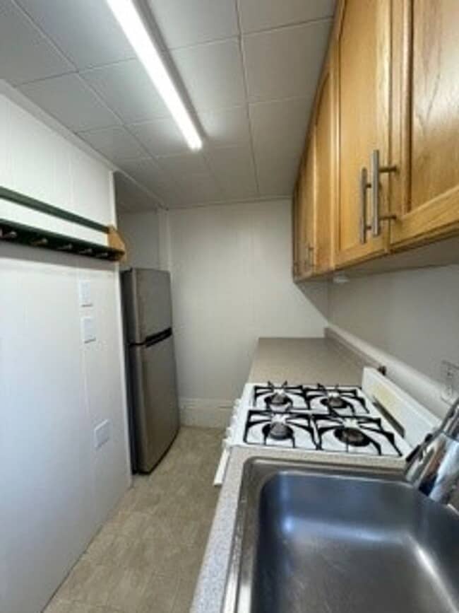 Building Photo - 1220 Morro Ave