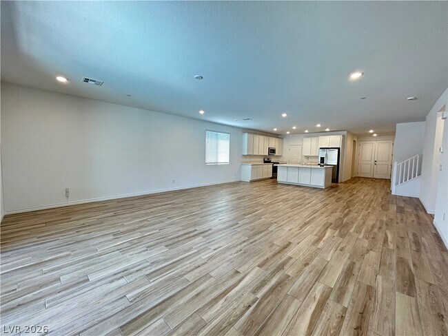 Building Photo - 2276 Luna Hvn St