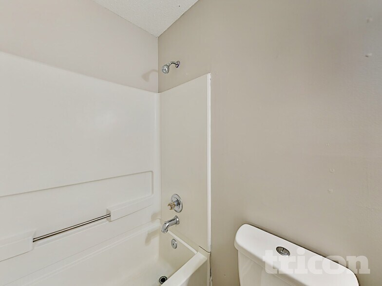 Building Photo - 119 Cambridge Elm Dr