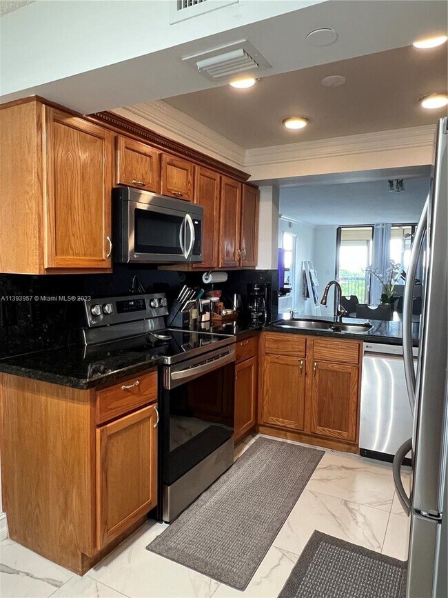 Building Photo - 1266 S Military Trail