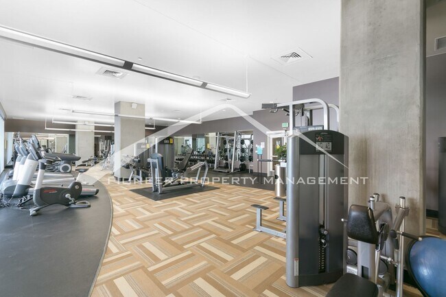 Building Photo - Luxury Condo with Stunning Views and Central AC