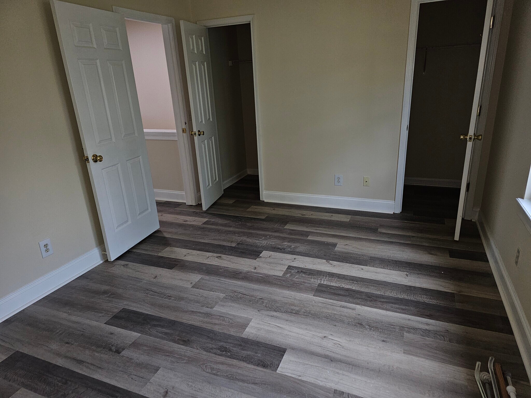 Building Photo - 17 Troy Ln