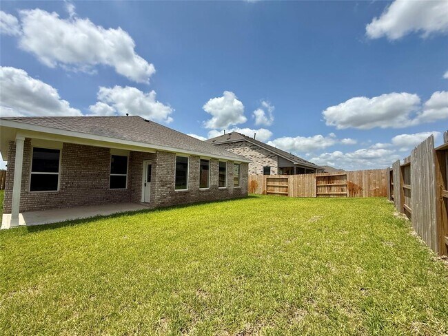 Building Photo - 28502 Great Saddle Trl