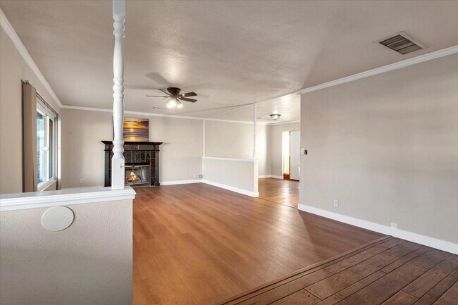 Building Photo - 2008 Franklin Ave