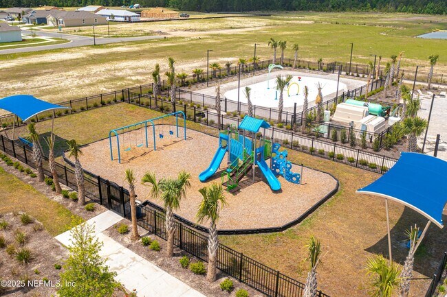 Building Photo - 12553 Russian Olive Rd
