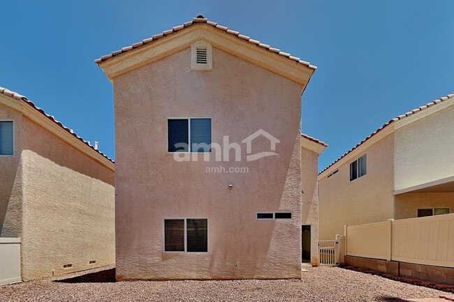Building Photo - 2459 Belt Buckley Dr