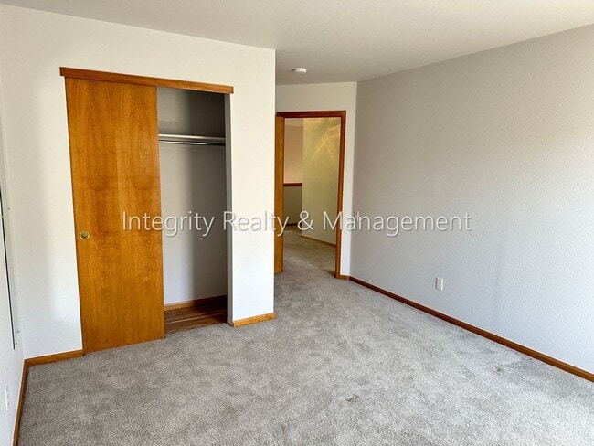 Building Photo - 3410 W 98th Dr