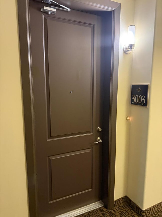 Building Photo - 7291 N Scottsdale Rd