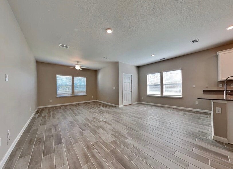 Building Photo - 1207 Coastal Mdw Trl