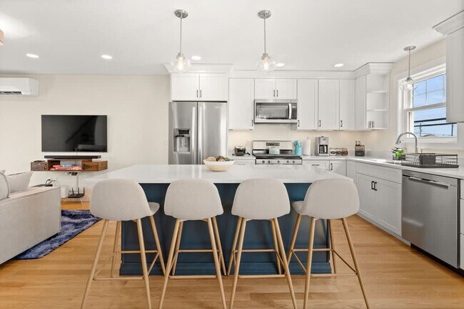 Building Photo - 74 Island Path