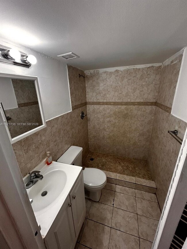 Building Photo - 7545 E Treasure Dr