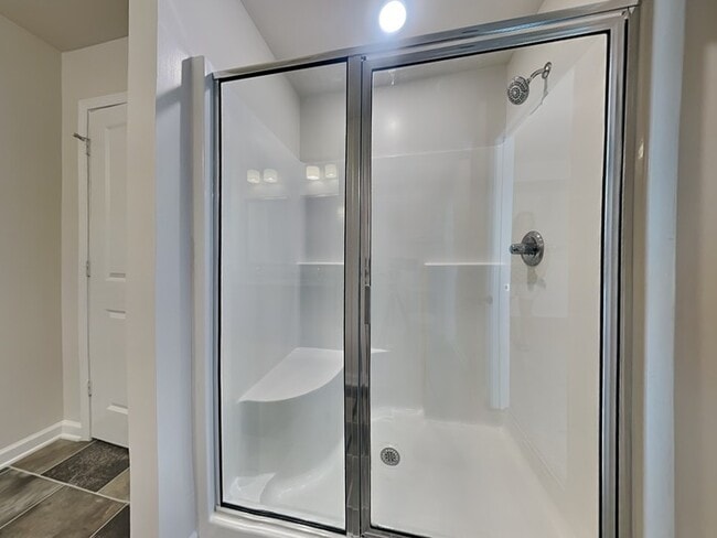 Building Photo - 118 Bent Holly Dr