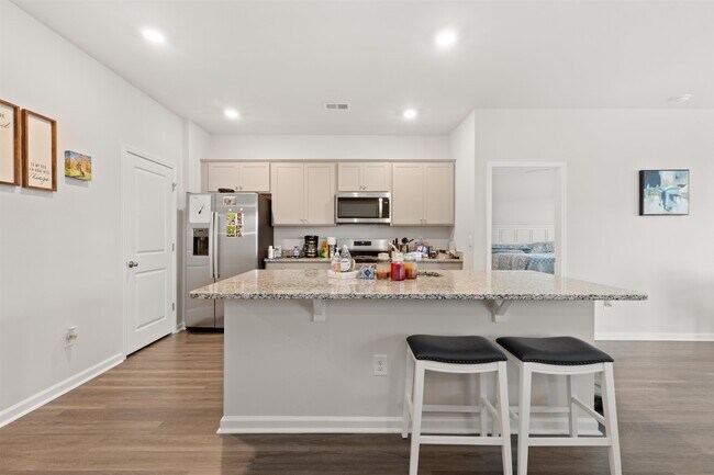 Building Photo - 428 Bearskin Ct