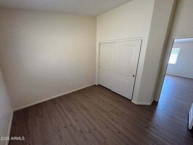 Building Photo - 42406 W Sunland Dr