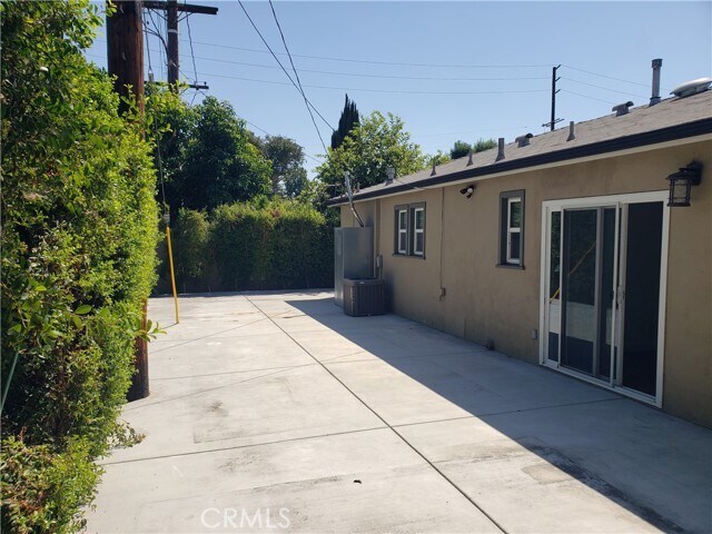 Building Photo - 10645 Lynrose St