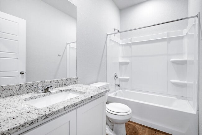 Building Photo - 324 Nespral Dr