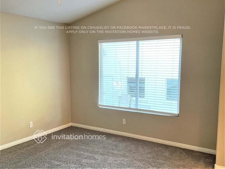 Building Photo - 8428 Opal Splendor Ave