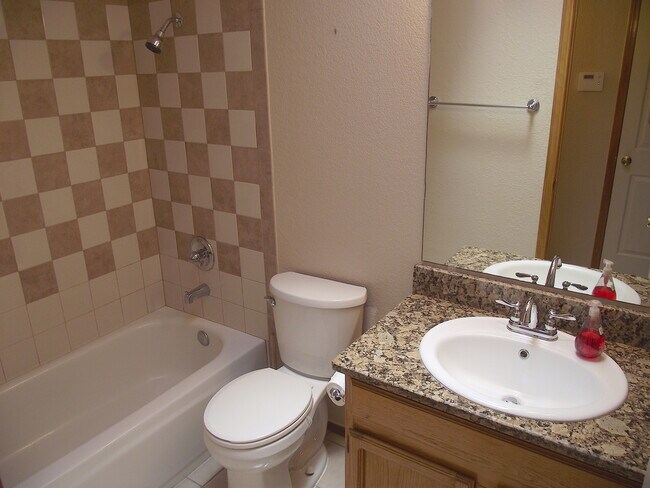 Building Photo - North HIlls in Northeast El Paso 3 bed Refrig A/C