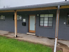 Building Photo - Remington1705 (KC-JF-NB)