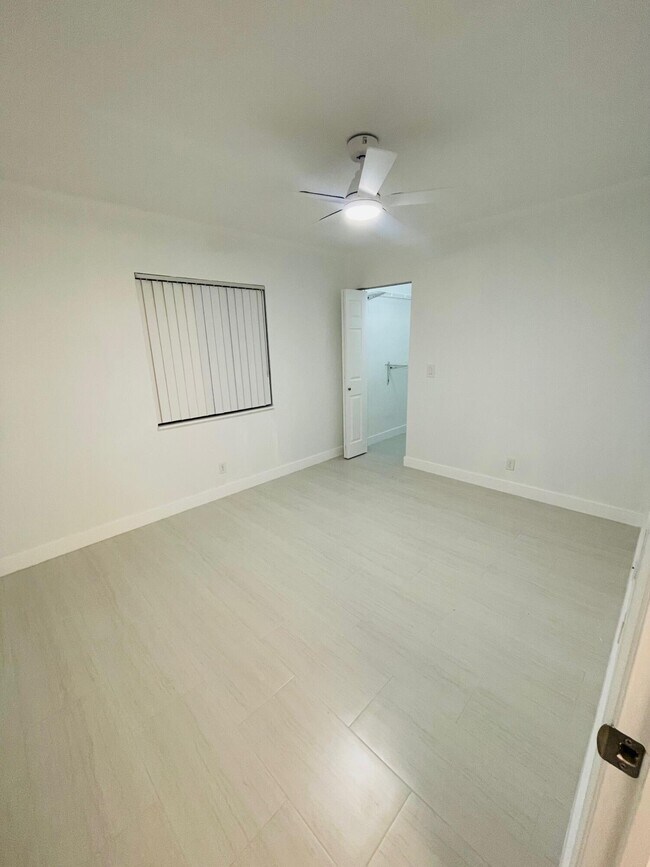 Building Photo - 3561 Pine Needle Dr