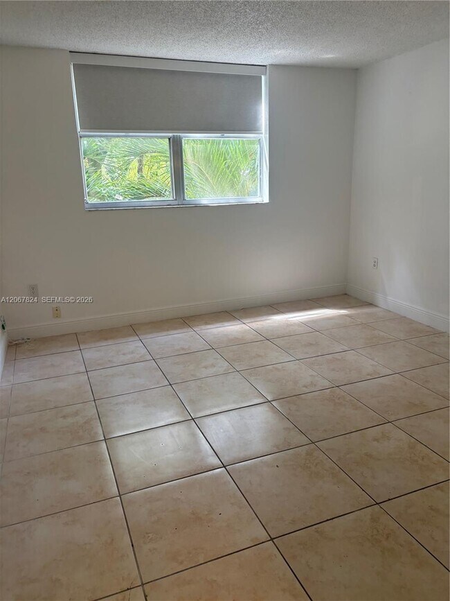 Building Photo - 1805 Sans Souci Blvd