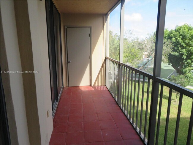 Building Photo - 8005 SW 107th Ave