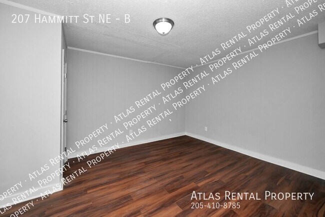 Building Photo - 207 Hammitt St NE
