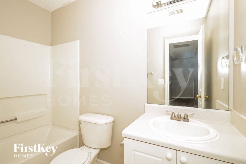 Building Photo - 137 Watercress Ct