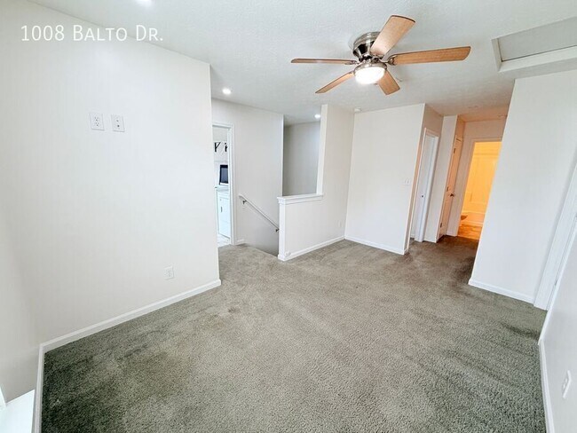 Building Photo - 1008 Balto Dr