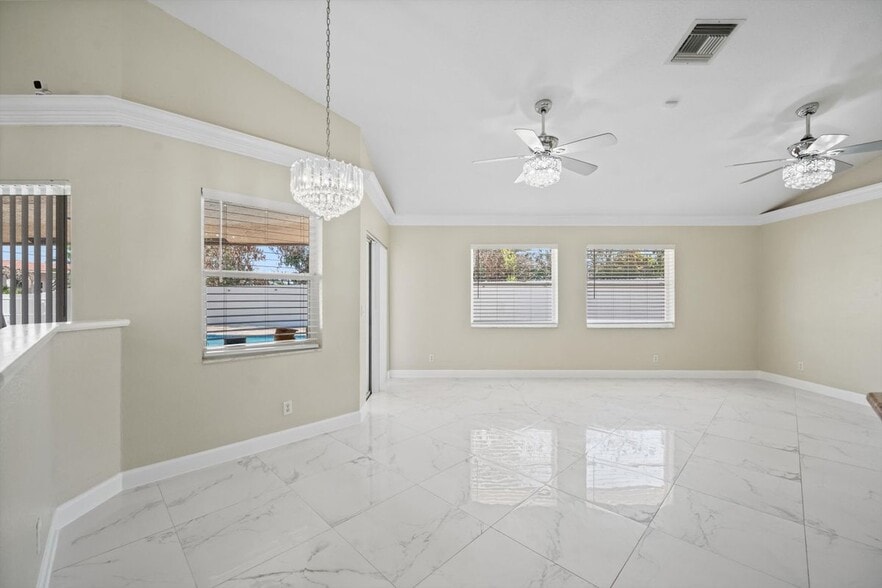 Building Photo - 5450 NW South Crisona Ct