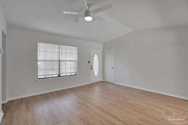 Building Photo - 10601 Silver Creek Dr