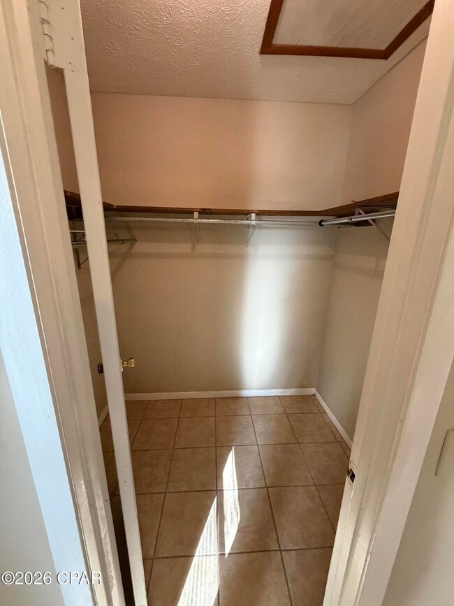 Building Photo - 600 N Bob Little Rd